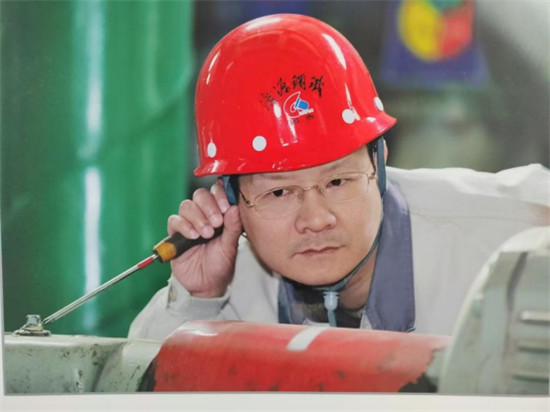 （官網(wǎng)、公眾號）濟源鋼鐵王洪杰榮獲“全國勞動模范”稱號303.jpg